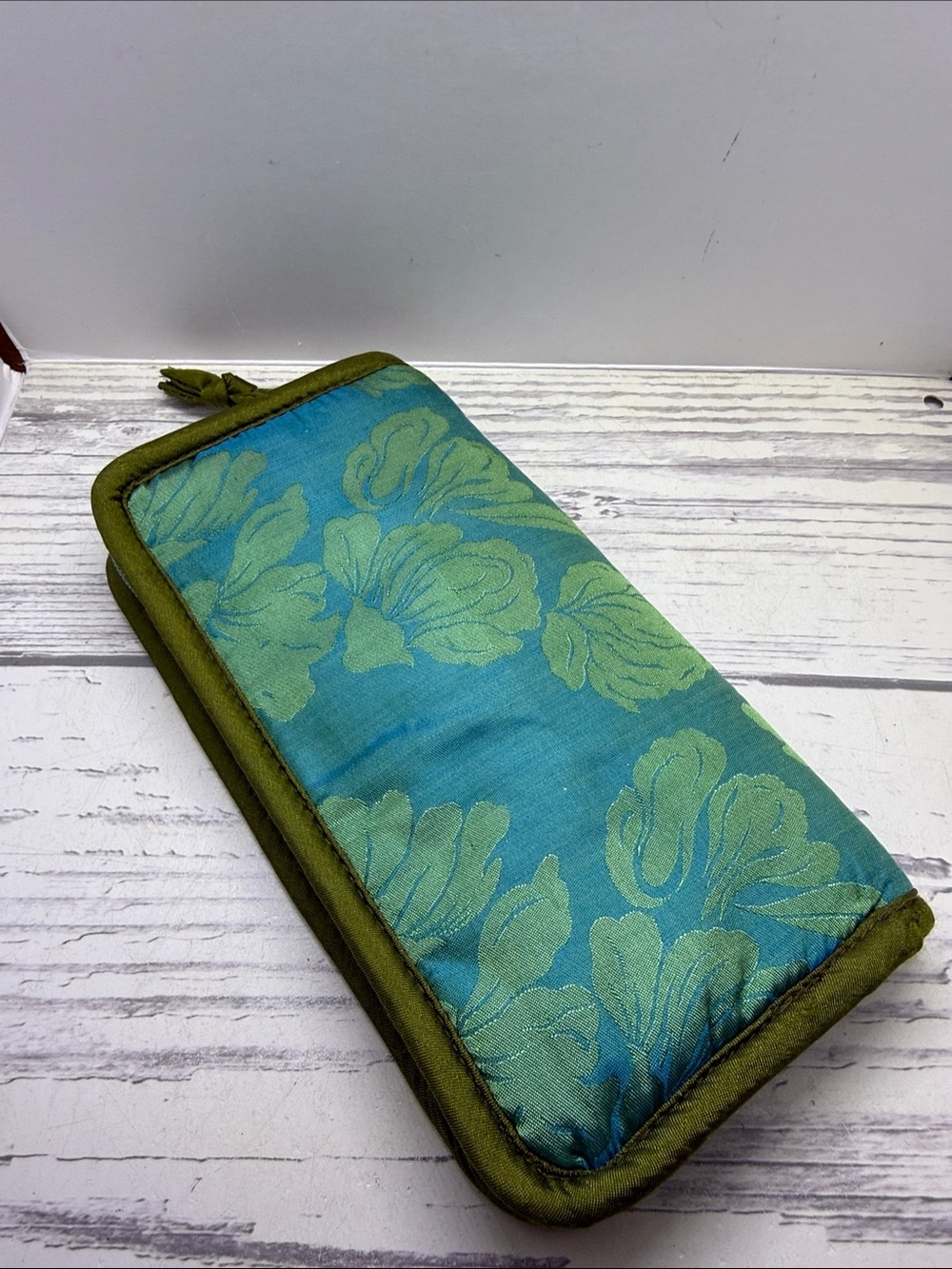 Lantern Moon Knitting Needle Case - Picture 4 of 5